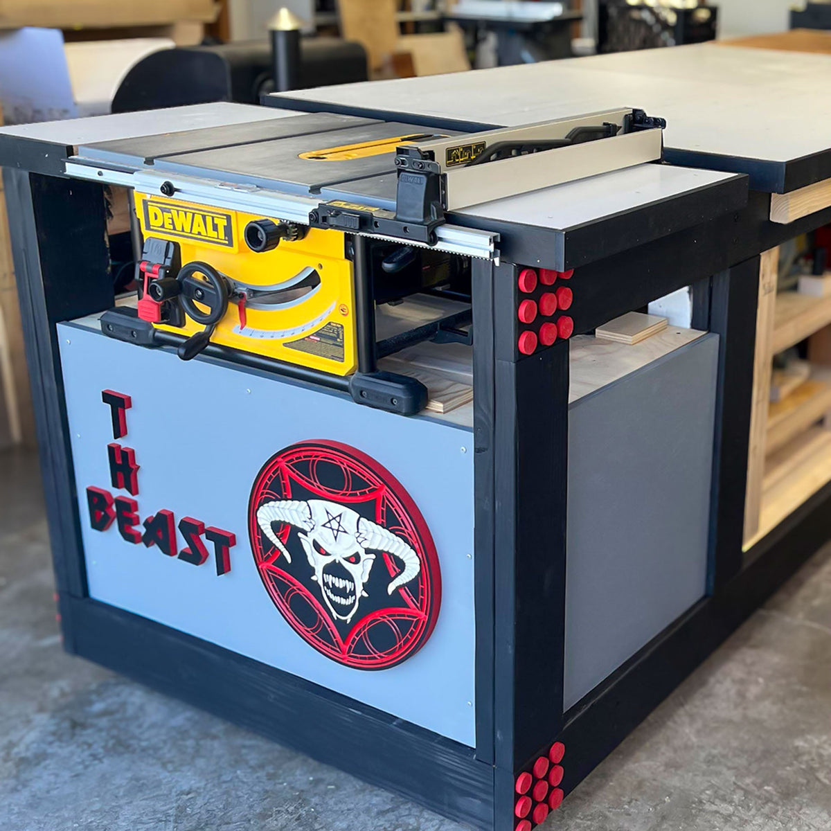 Mike’s Workbench — Washington, USA