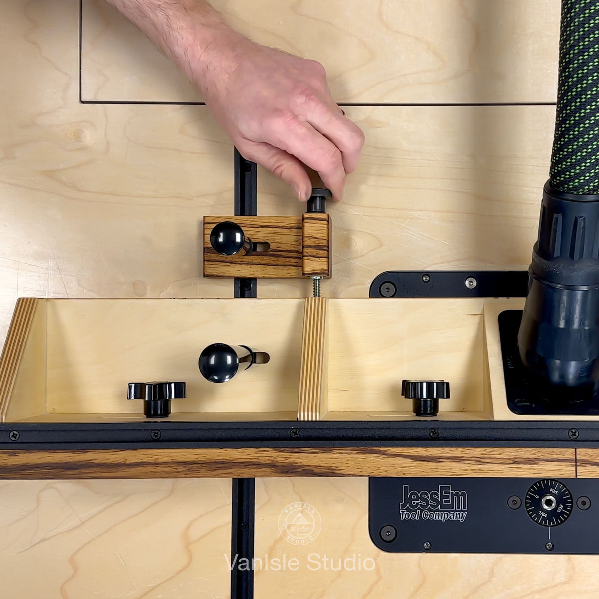Router Table Fence Plans with Micro Adjust