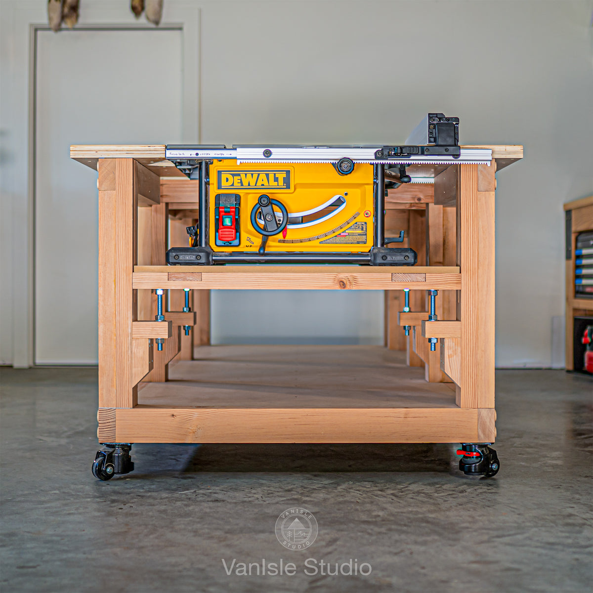 Mobile Table Saw Workbench Plans