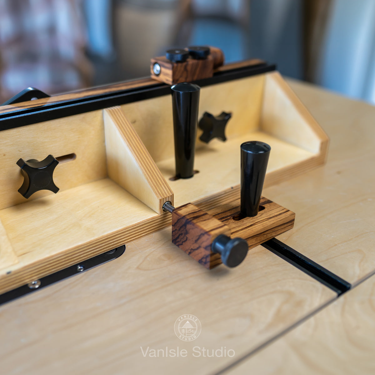 Router Table Fence Plans with Micro Adjust